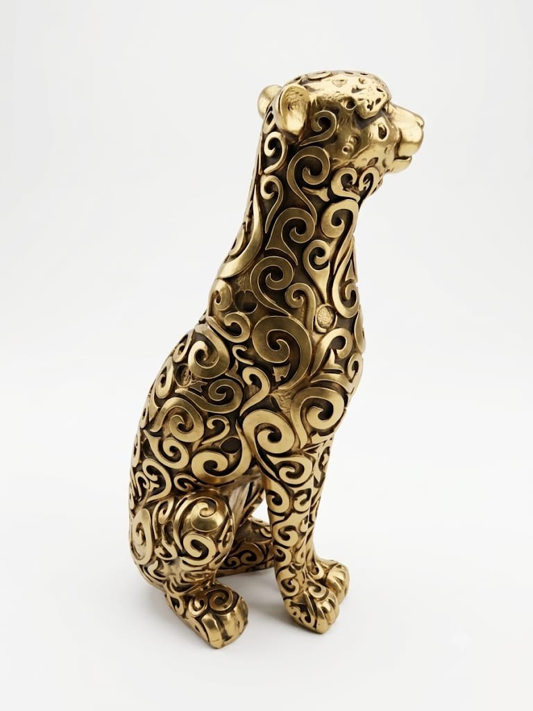 Luxury Leopard in Black Resin with Gold Accents | Decorative Animal Statue for Home & Office |